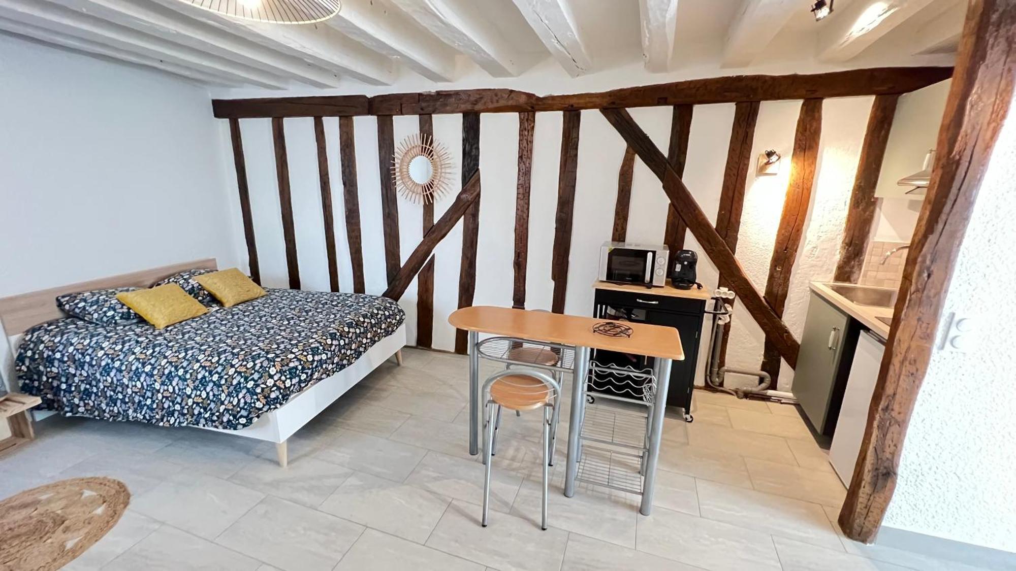 Le Logis De La Tour Apartment